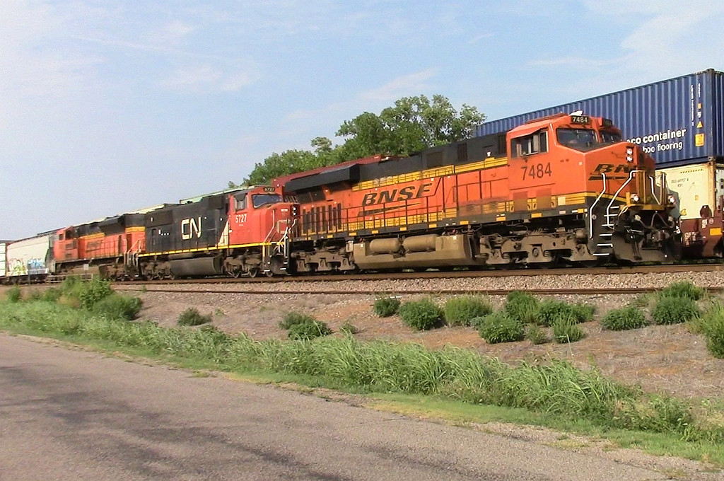 BNSF 7484